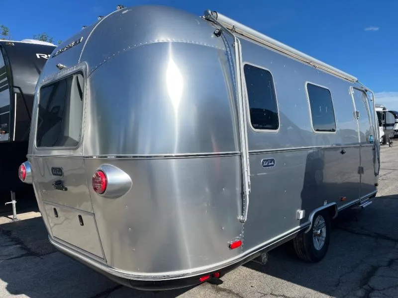 2026 Airstream World Traveler 22RB - Photo 2