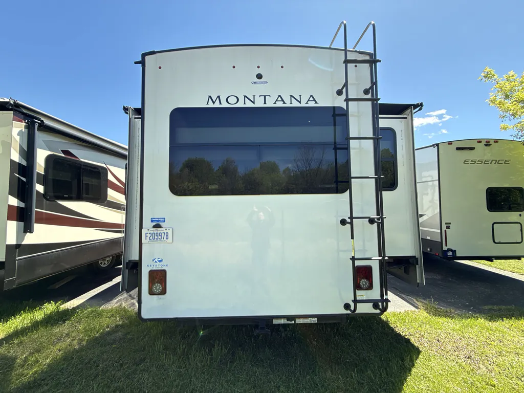 2024 Keystone Montana 3531RE, Photos photo 23