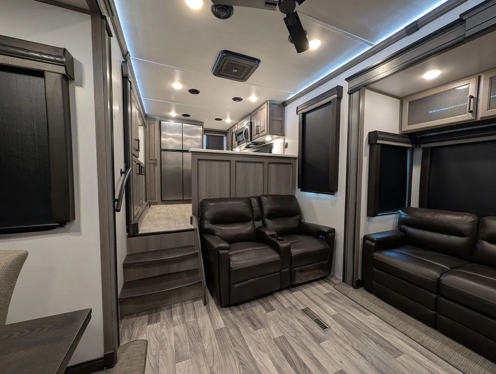 2023 Keystone Montana 3901RK, Photos photo 10