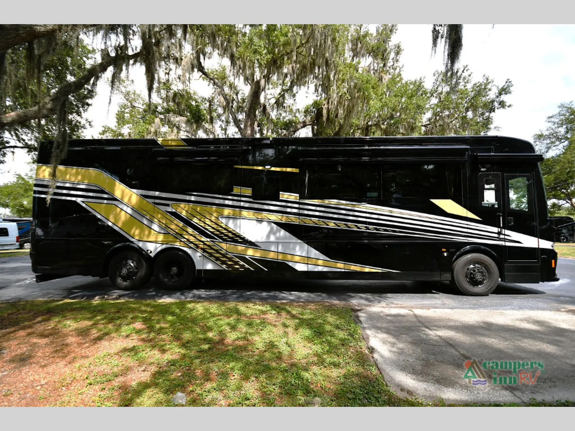 2025 Newmar King Aire 4521 - Photo 3