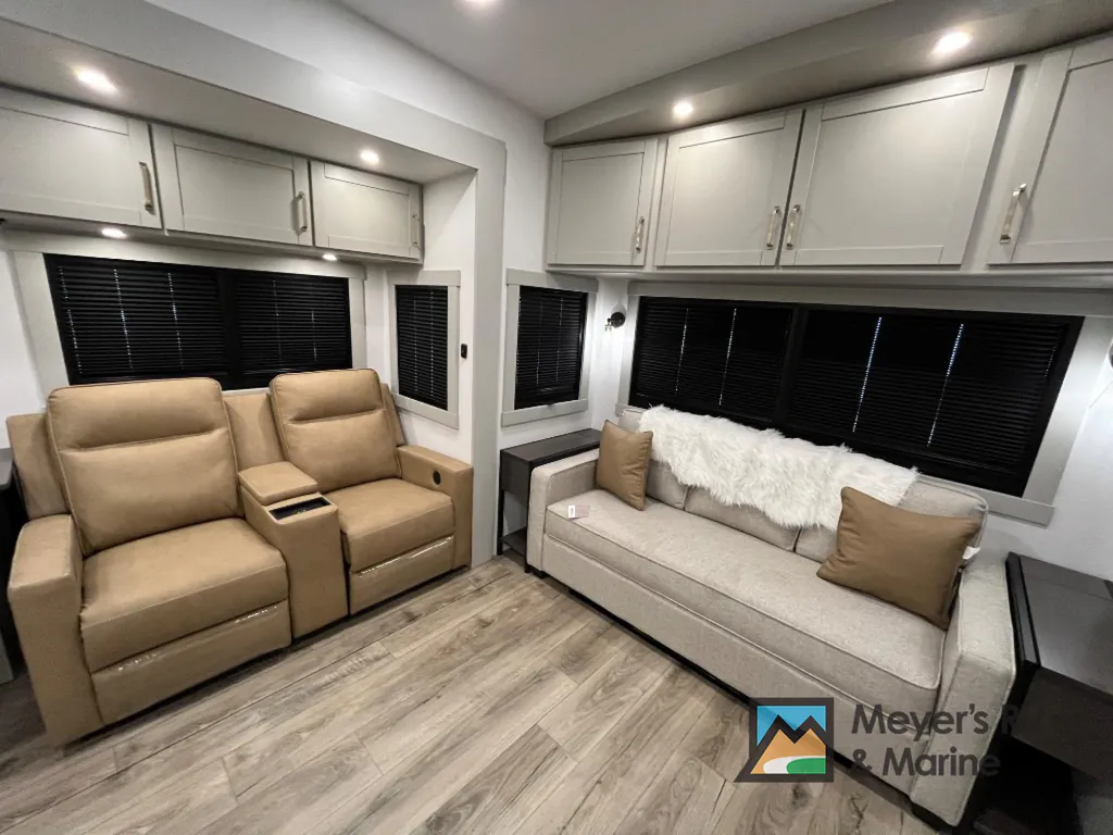 2026 Brinkley Model Z 3600, Photos photo 15
