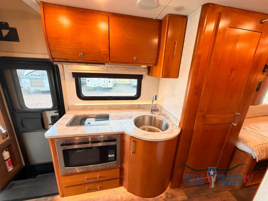 2019 Tiffin Wayfarer 24 TW, Photos photo 6