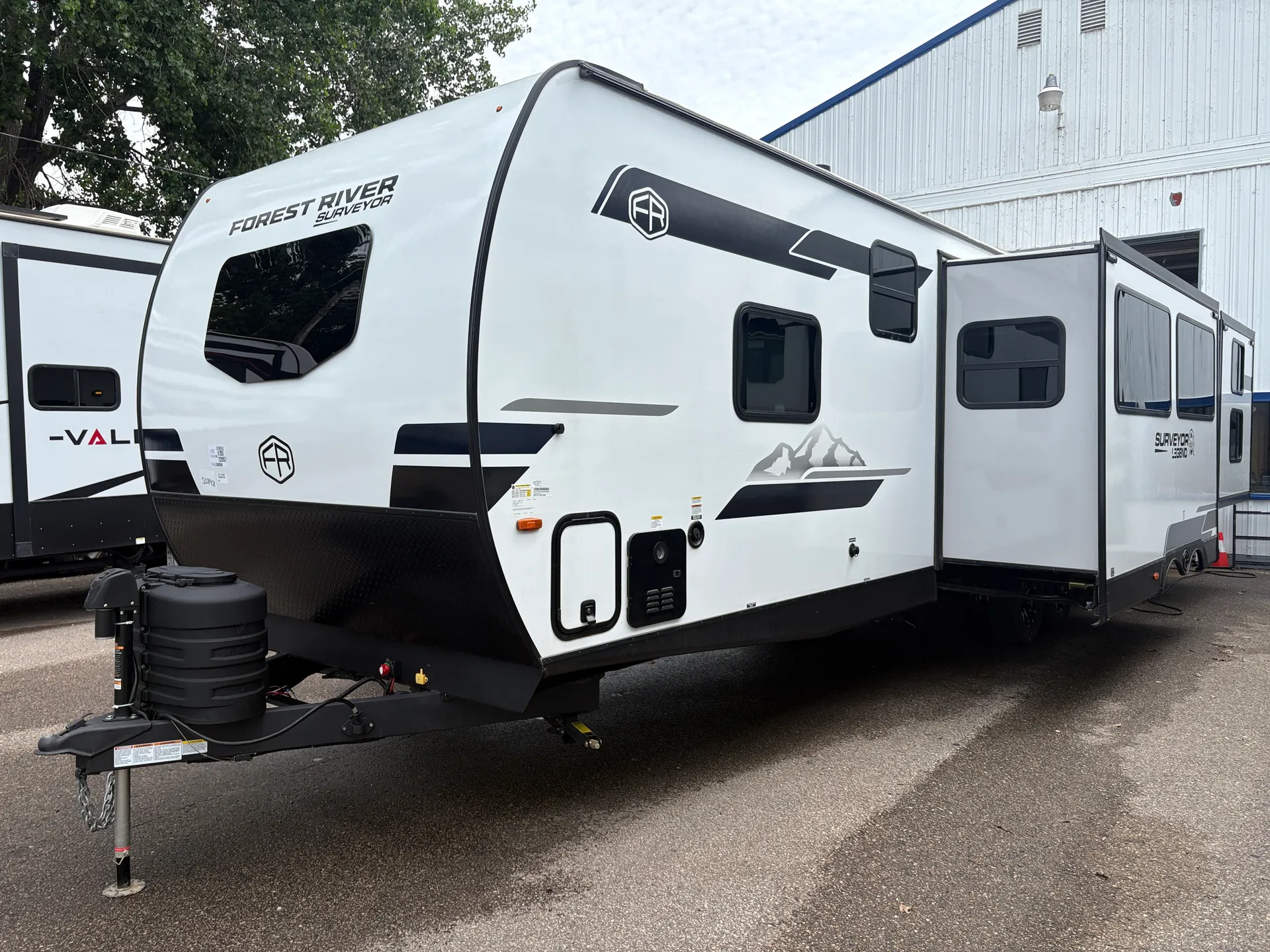 2025 Forest River Surveyor Legend 303BHLE — Photo 6