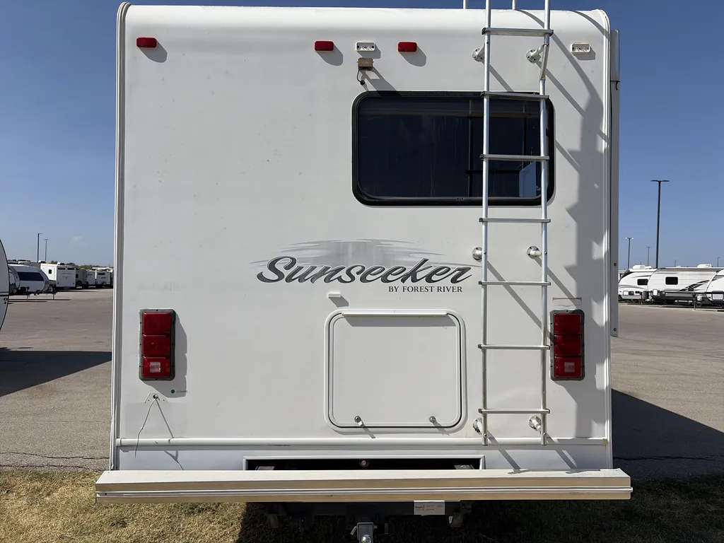 2011 Forest River Sunseeker 2450S, Photos photo 7