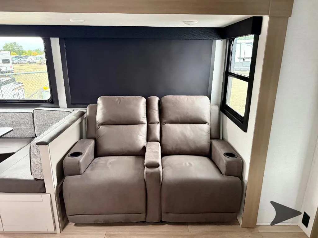2027 Jayco Jay Feather 29BHB, Photos photo 13