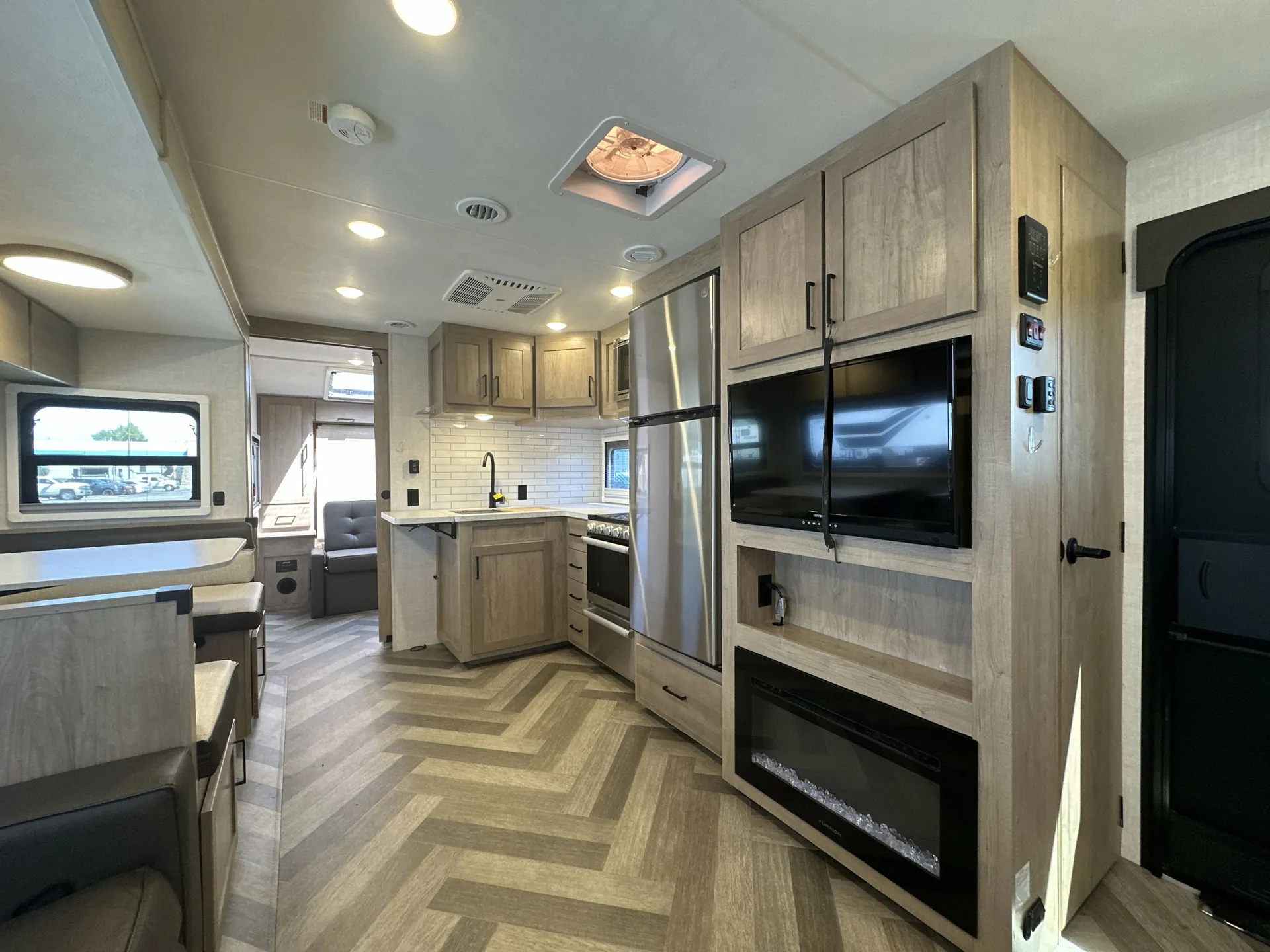2023 Ember RV Touring Edition 26MRB — living area main