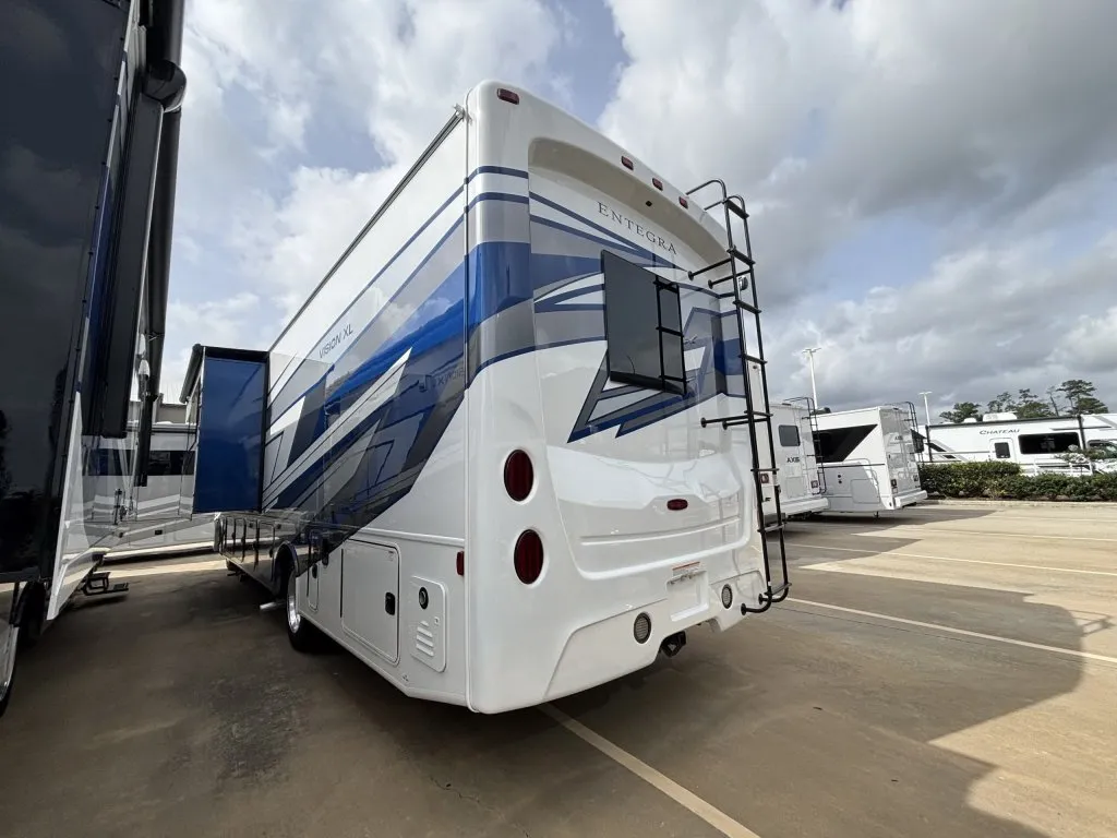 2026 Entegra Coach Vision XL 34G - Photo 4