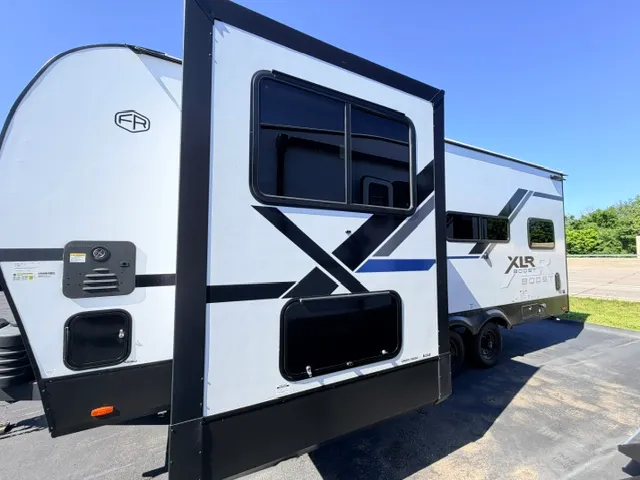 2026 XLR Boost 2114BX - Photo 4