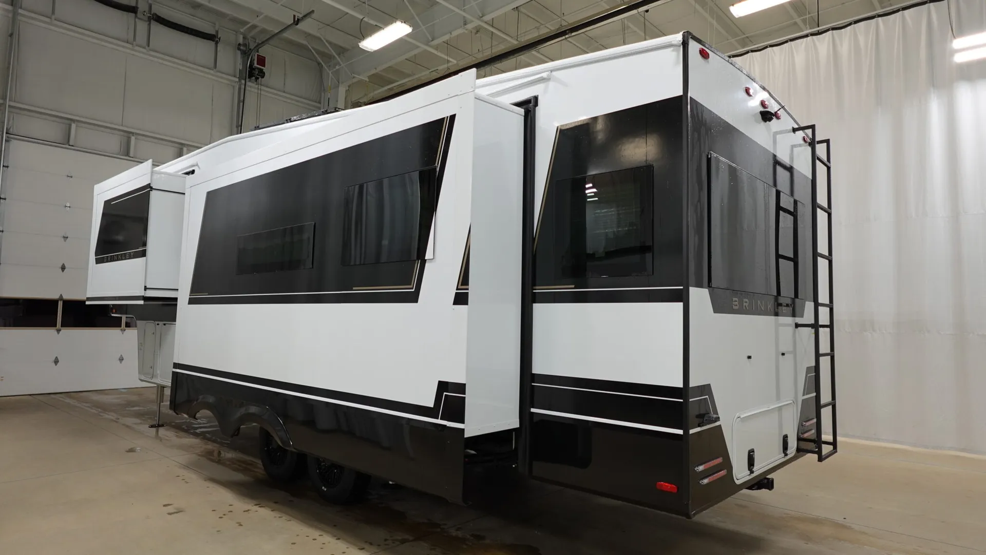 2026 Brinkley Model Z 2900 - Photo 4