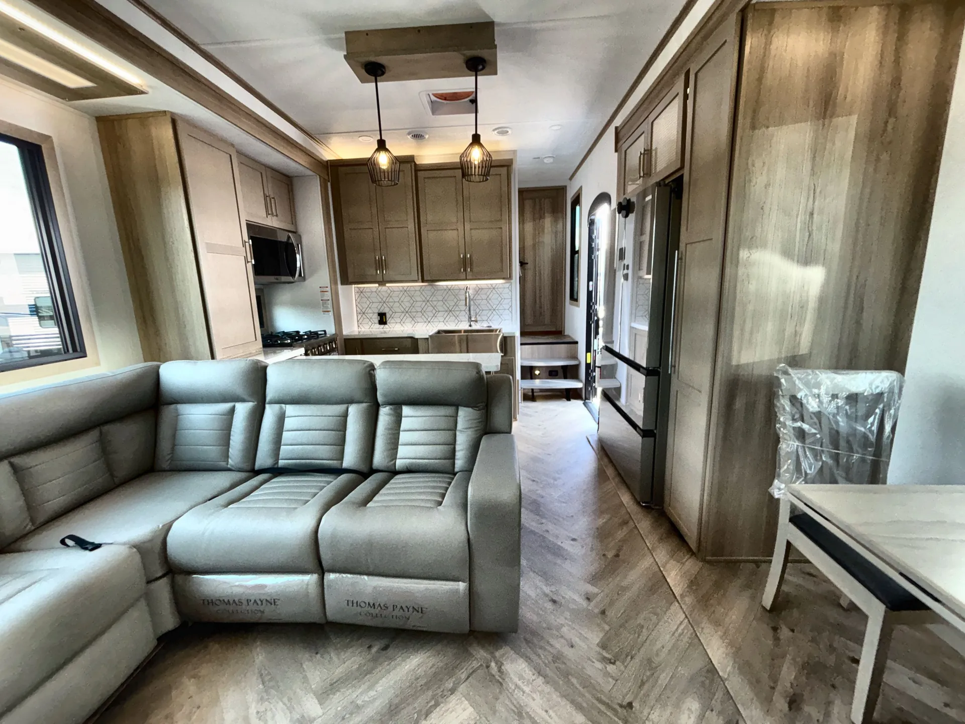 2026 Keystone Raptor 441 — living area main