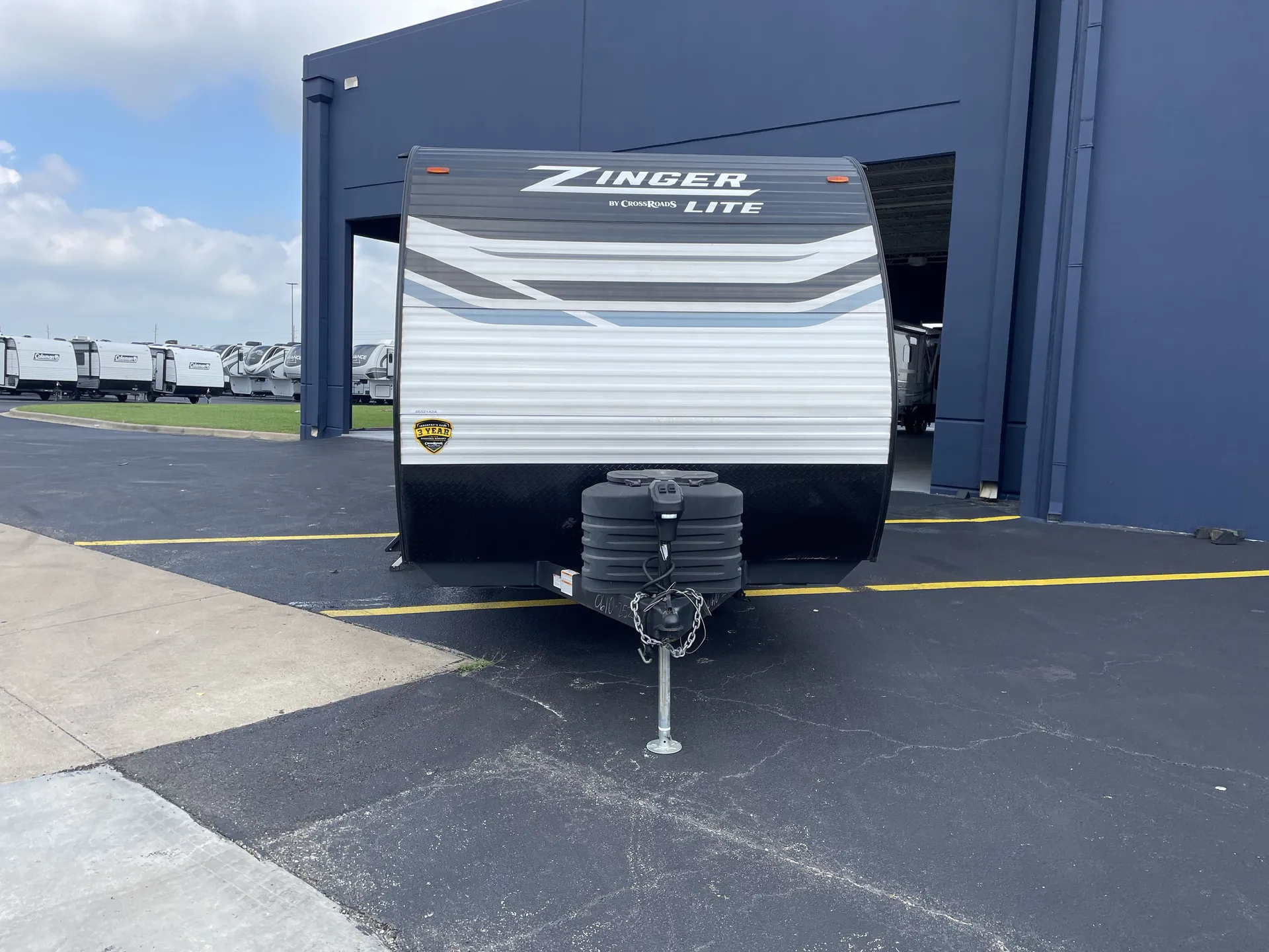 2024 CrossRoads Zinger 252BH — front