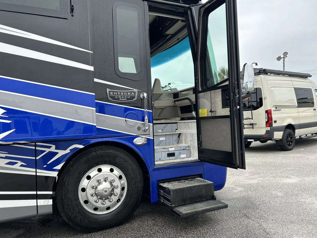 2026 Entegra Coach Aspire 44V, Photos photo 20