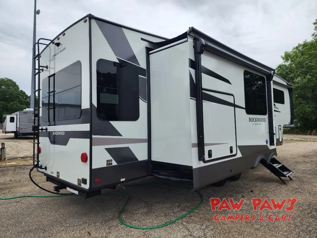 2026 Forest River Rockwood Signature R372RL - Photo 4