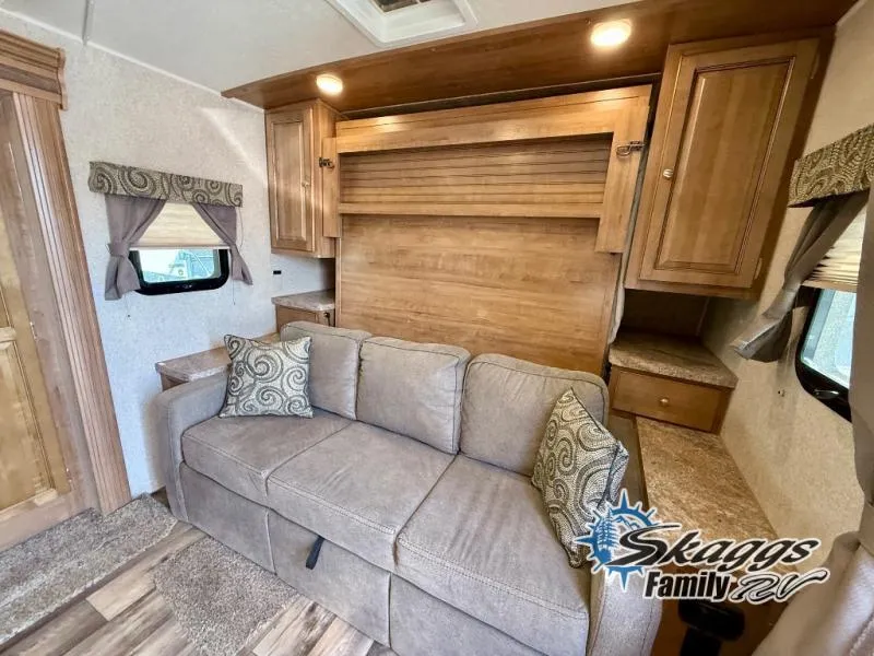 2017 Forest River Flagstaff Micro Lite 25BHS - Photo 4