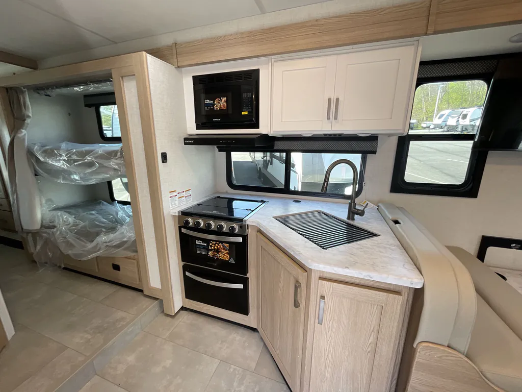 2026 Thor Motor Coach Freedom Elite 31FE, Photos photo 8