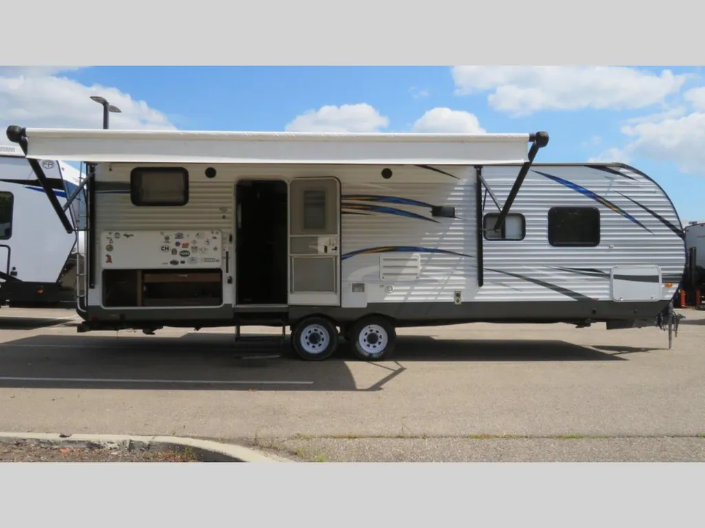 2018 Forest River Cherokee Arctic Wolf 315TBH8, Photos photo 8
