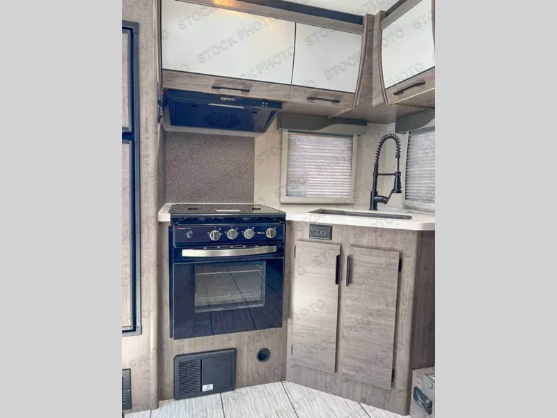 2026 Lance Lance Travel Trailers 2285 - Photo 4