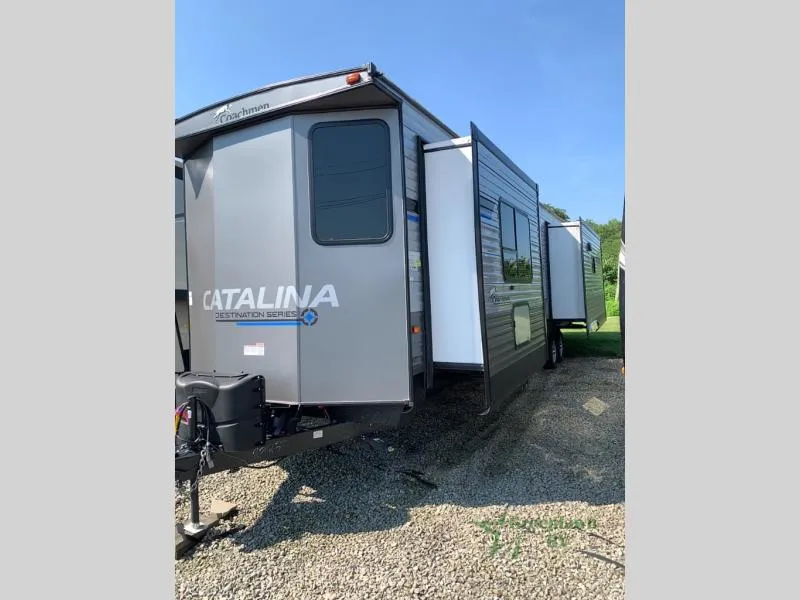 2023 Coachmen Catalina Destination Series 39RLTS - Photo 4