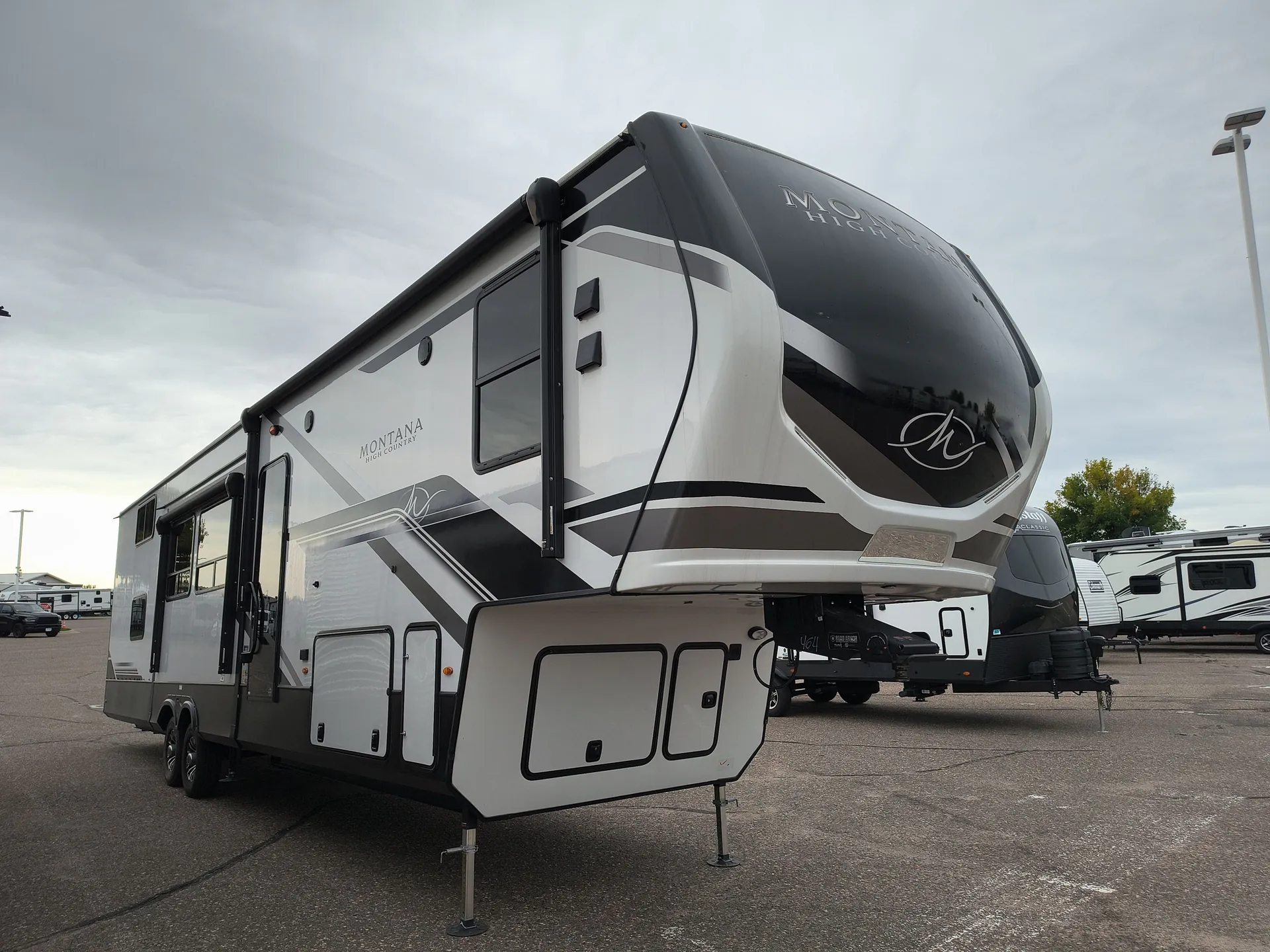 2024 Keystone Montana High Country 381TB