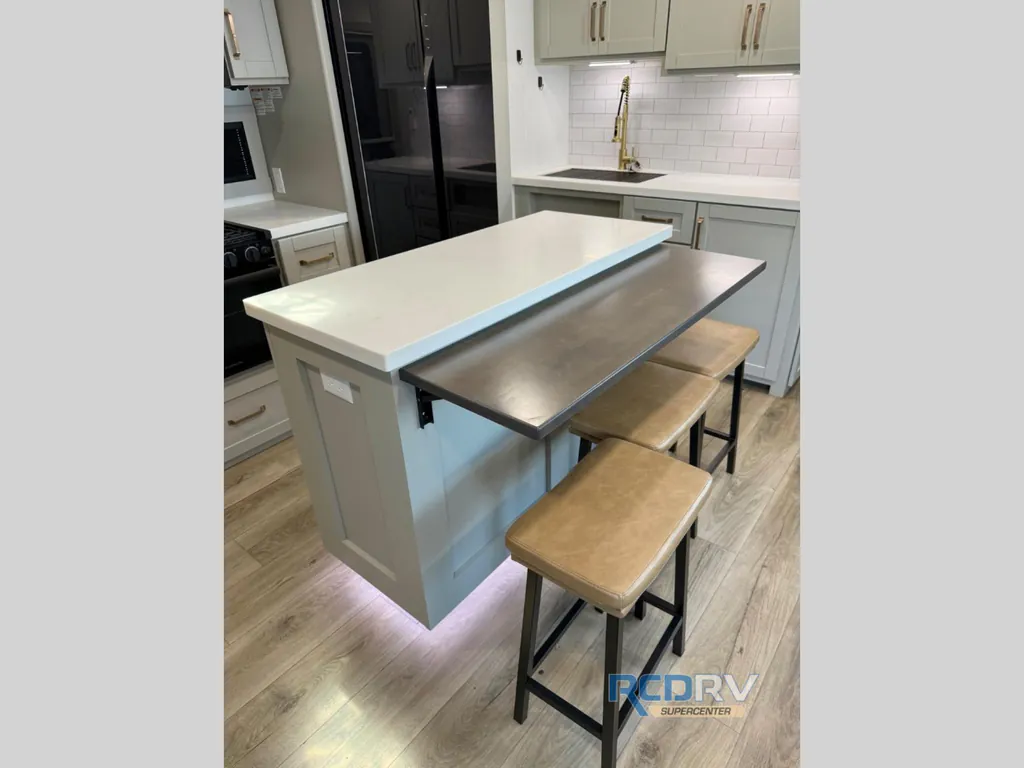2025 Brinkley Model Z AIR 295, Photos photo 22