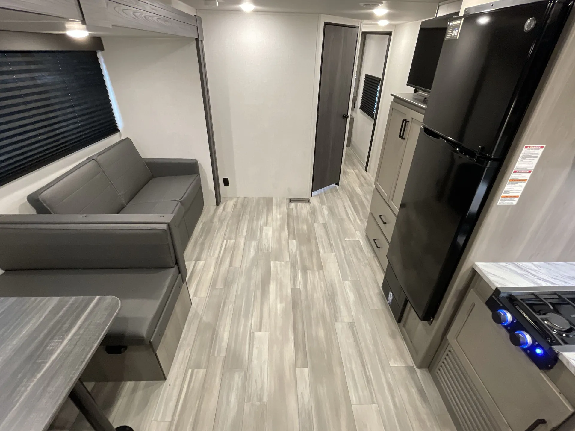 2024 Keystone Hideout Sport Double 291BR — living area main