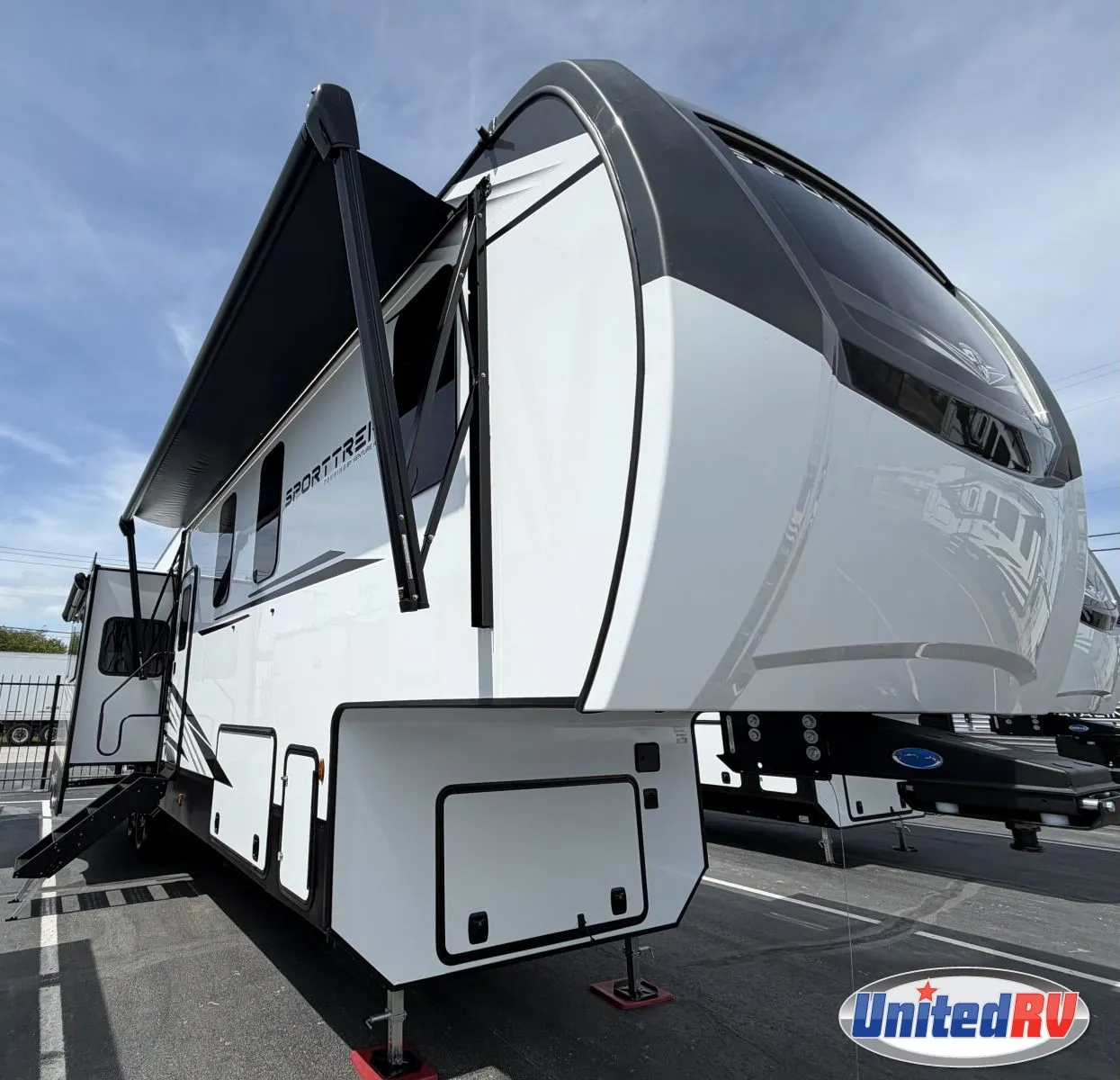 2026 VENTURE RV SPORTTREK TOURING 354VBH - Photo 2