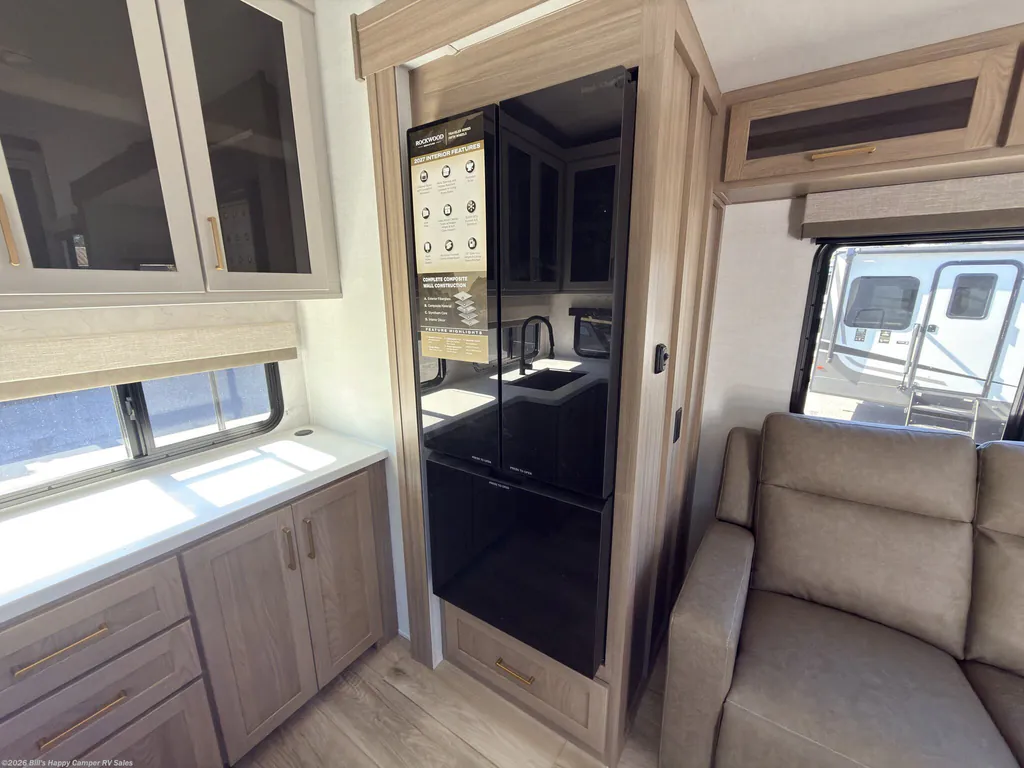 2027 Forest River Rockwood Signature 301SRK, Photos photo 26