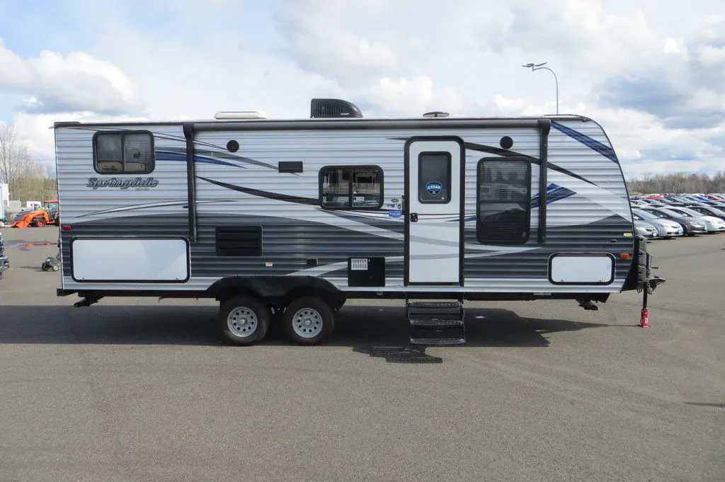 2019 Keystone Springdale 220BHWE - Photo 2