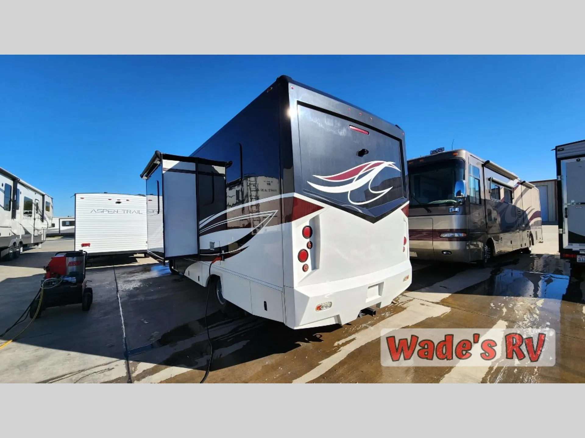 2015 Renegade RV Villagio 25HAB dealer photo 6 from Wade's RV