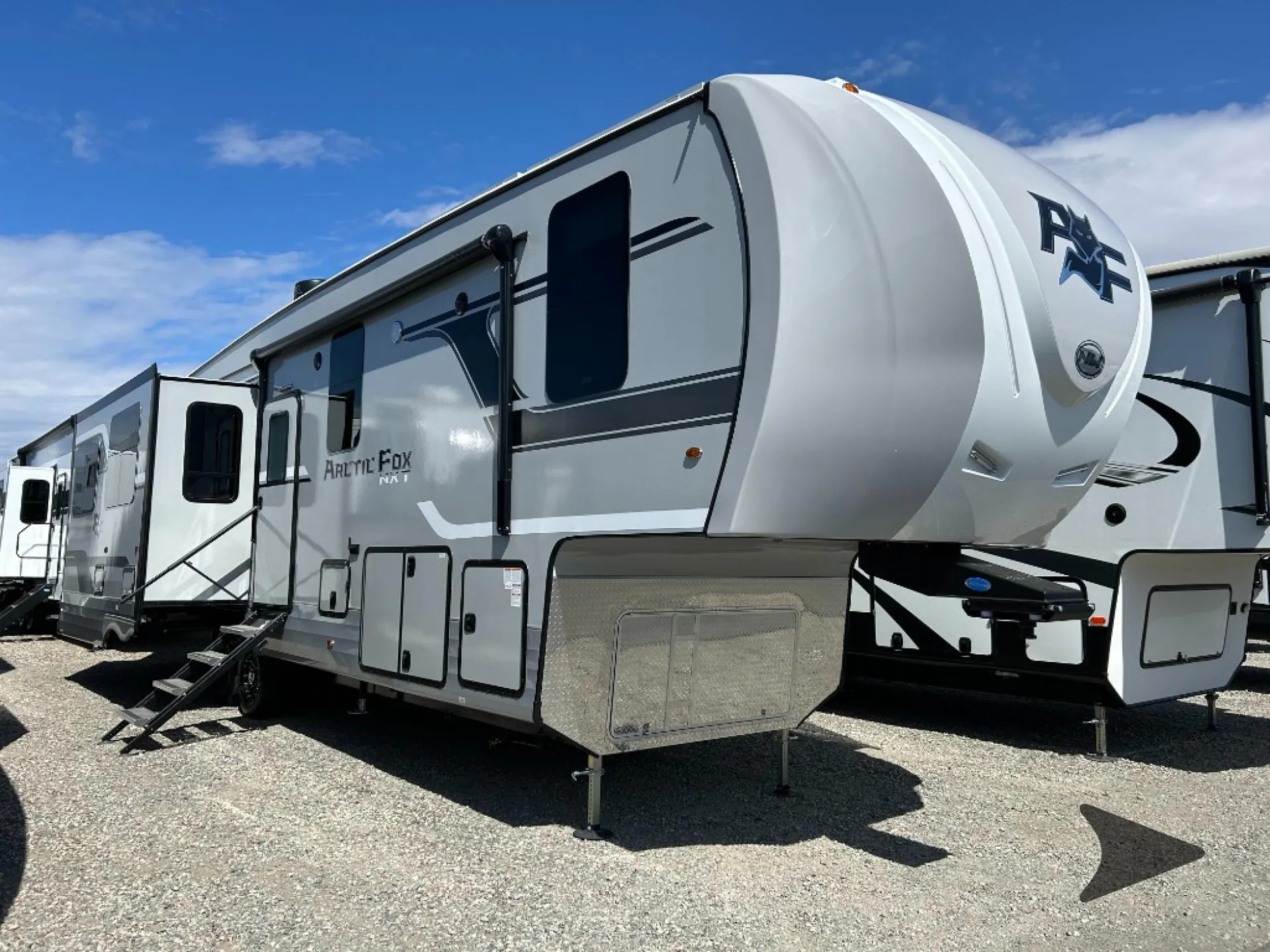 2027 Northwood Arctic Fox NXT 365VS - Photo 3