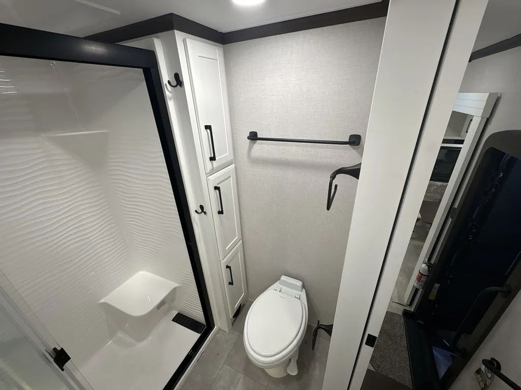 2025 Forest River RiverStone 425FO, Photos photo 23