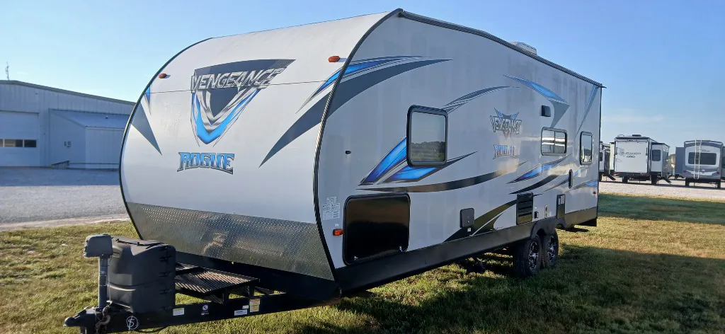 2019 Forest River Vengeance Rogue 25V - Photo 4