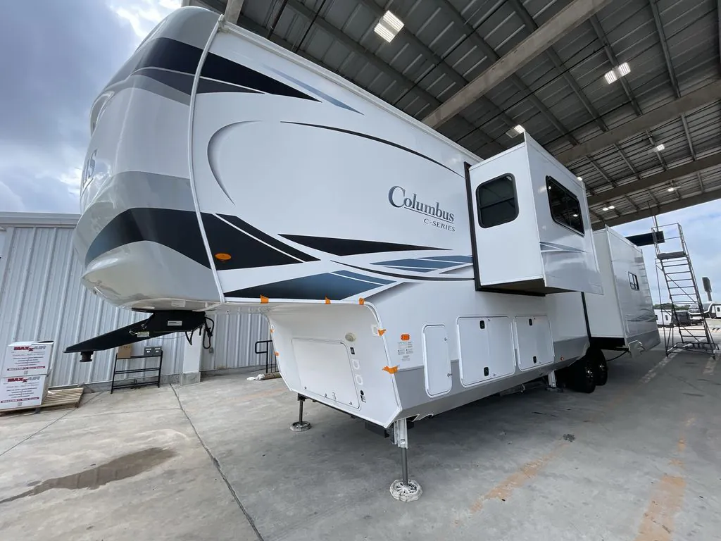 2022 Palomino Columbus 382FB dealer photo 2 from Blue Compass RV