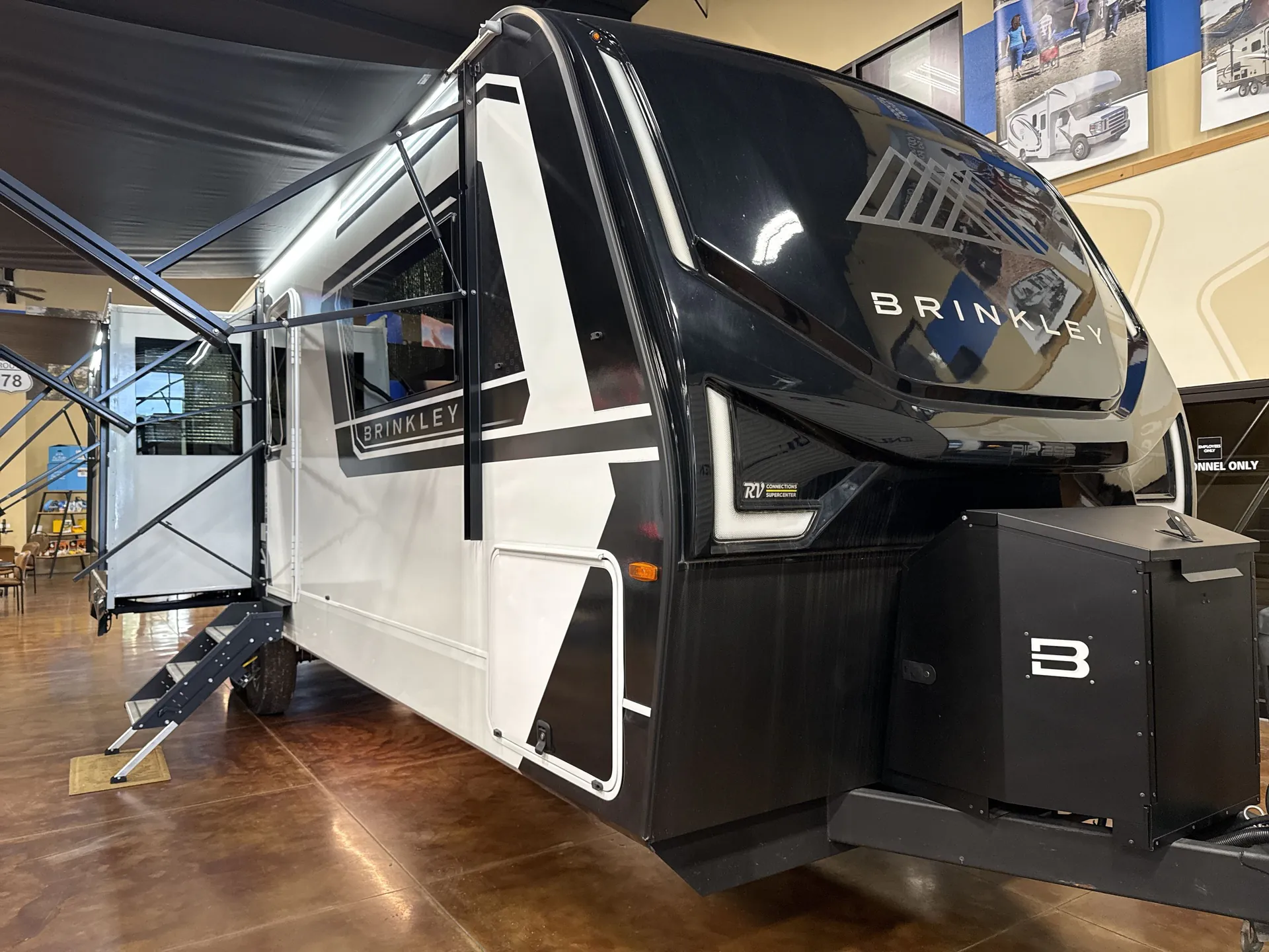 2025 Brinkley Model Z AIR 295