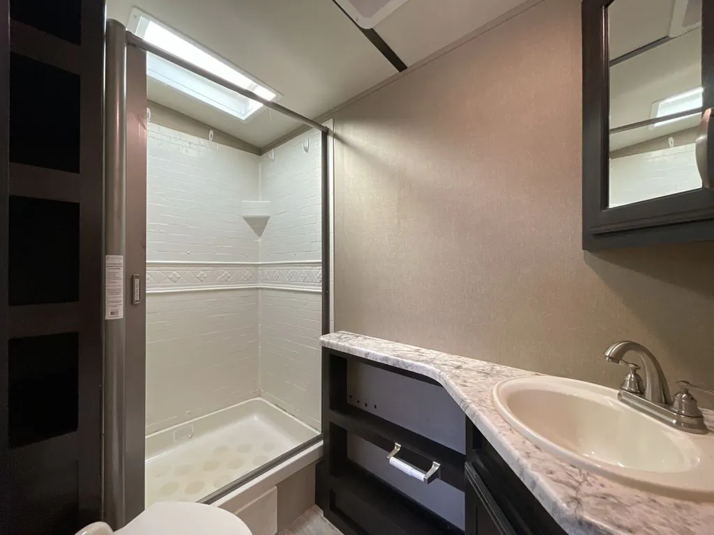 2017 Grand Design Imagine 2800BH, Photos photo 34