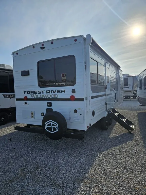 2027 Forest River Prime Time Avenger Avenger 26DBS - Photo 2
