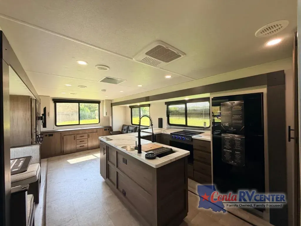 2027 Forest River Tracer 286RL, Photos photo 8