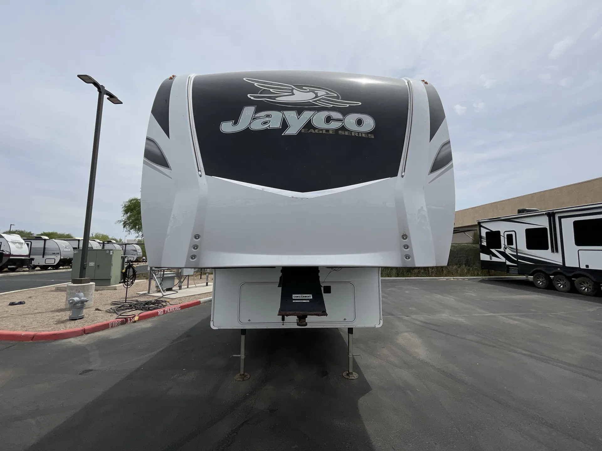 2021 Jayco Eagle 357MDOK — front
