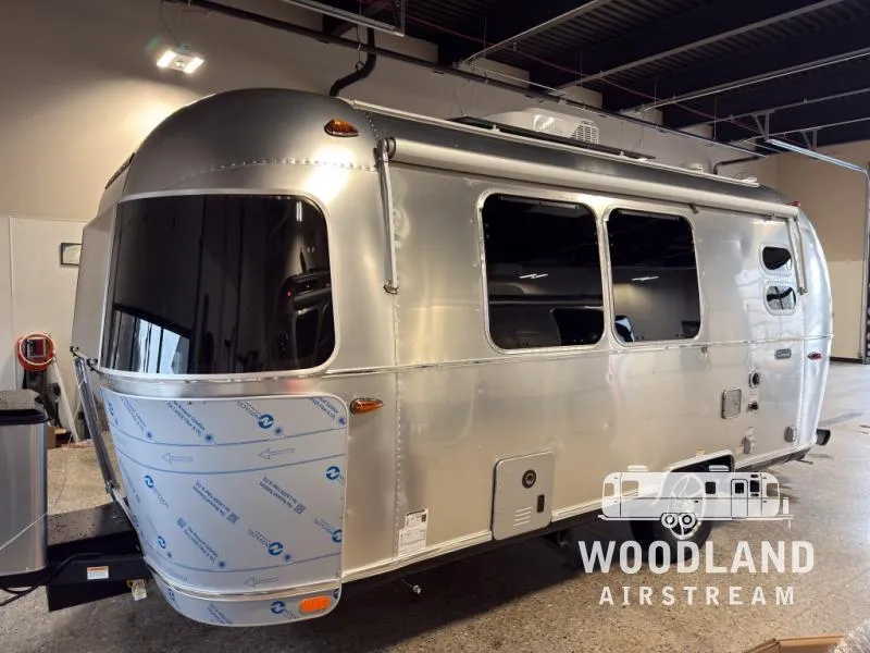 2026 Airstream Caravel 20FB - Photo 3