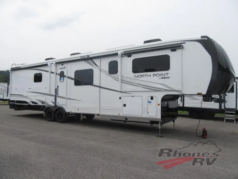 2026 Jayco North Point 382FLRB - Photo 3