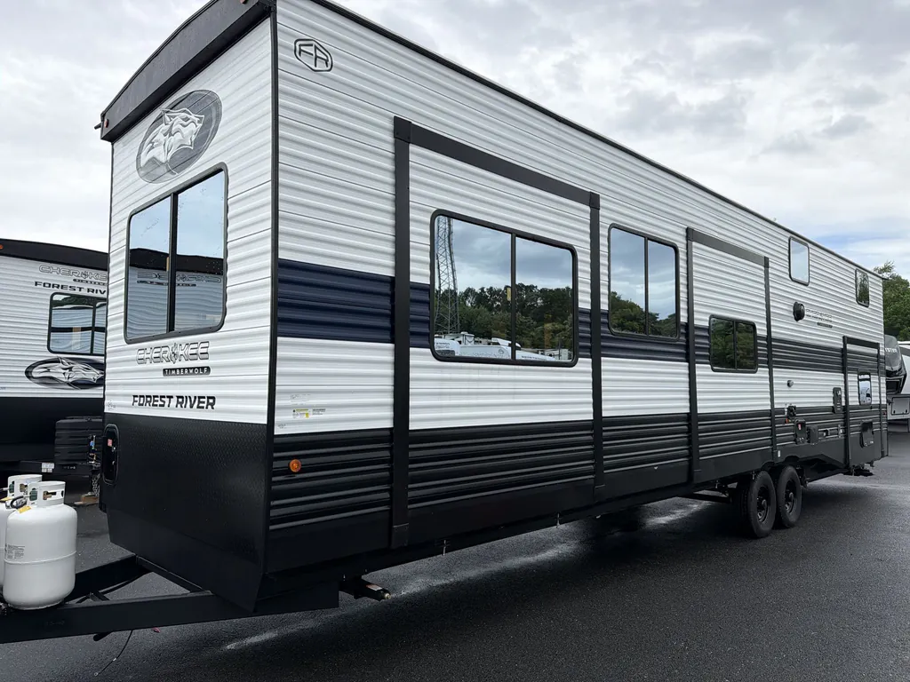2026 Forest River Cherokee Timberwolf 39DK, Photos photo 4