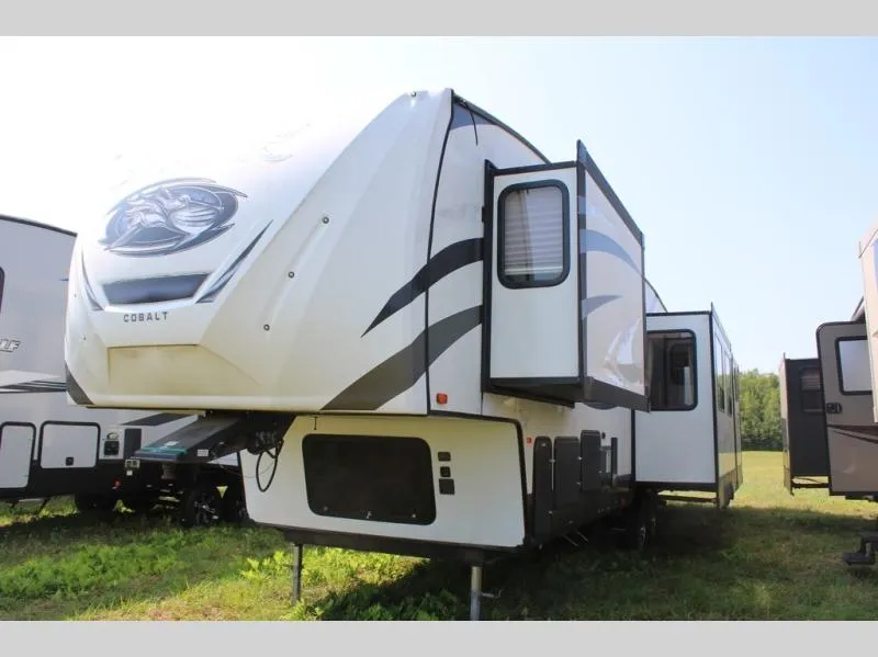 2017 Forest River Sabre 36FRP - Photo 2