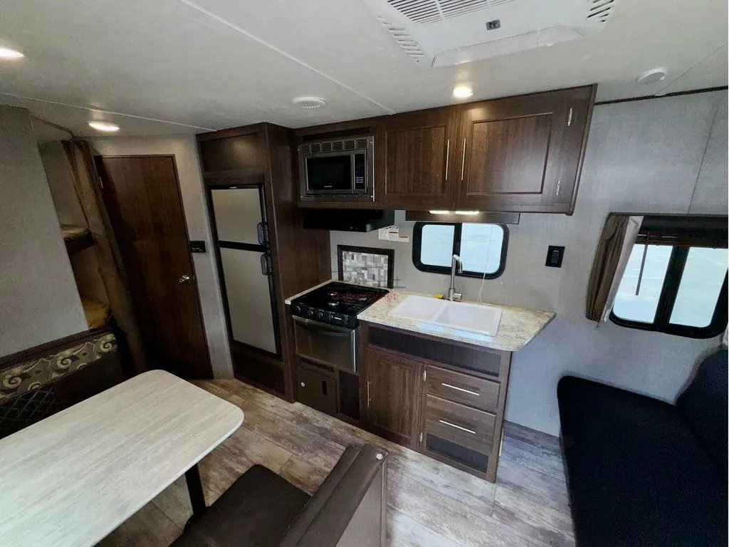 2019 CrossRoads Zinger 252BH - Photo 4