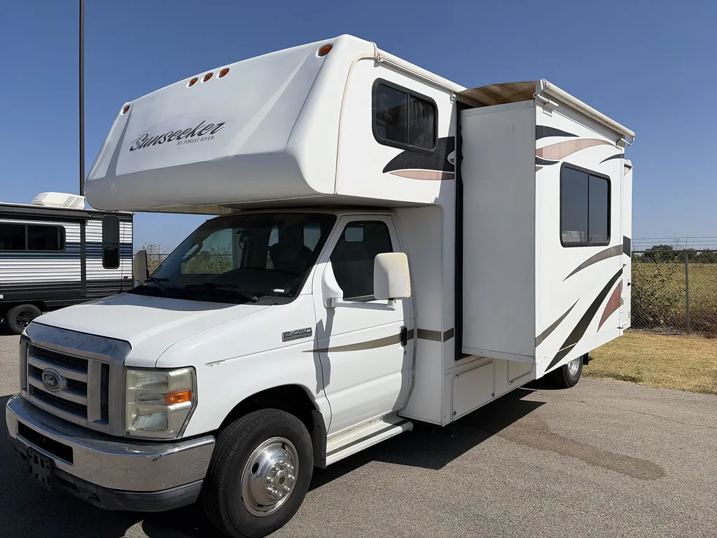 2011 Forest River Sunseeker 2450S, Photos photo 4