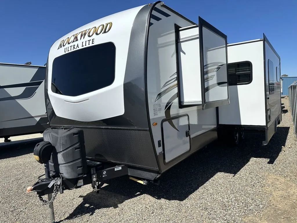 2020 Forest River Rockwood Ultra Lite 2606WS - Photo 3