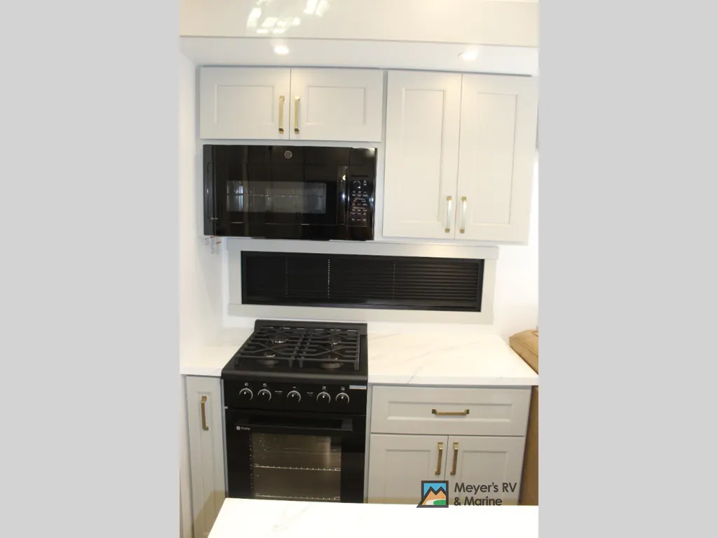 2026 Brinkley Model G 3970, Photos photo 11