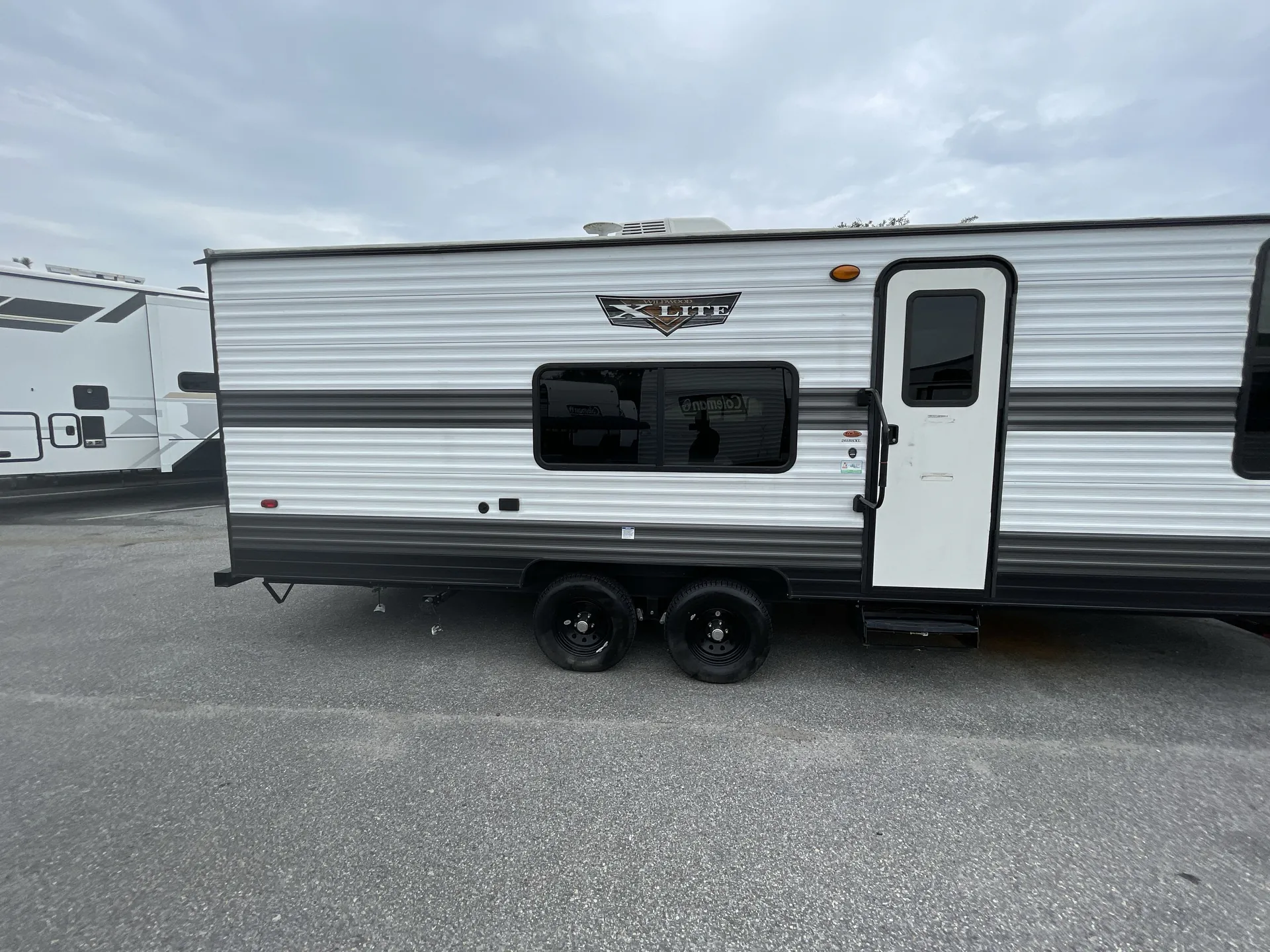 2023 Forest River Wildwood X-Lite 261BHXL — campside