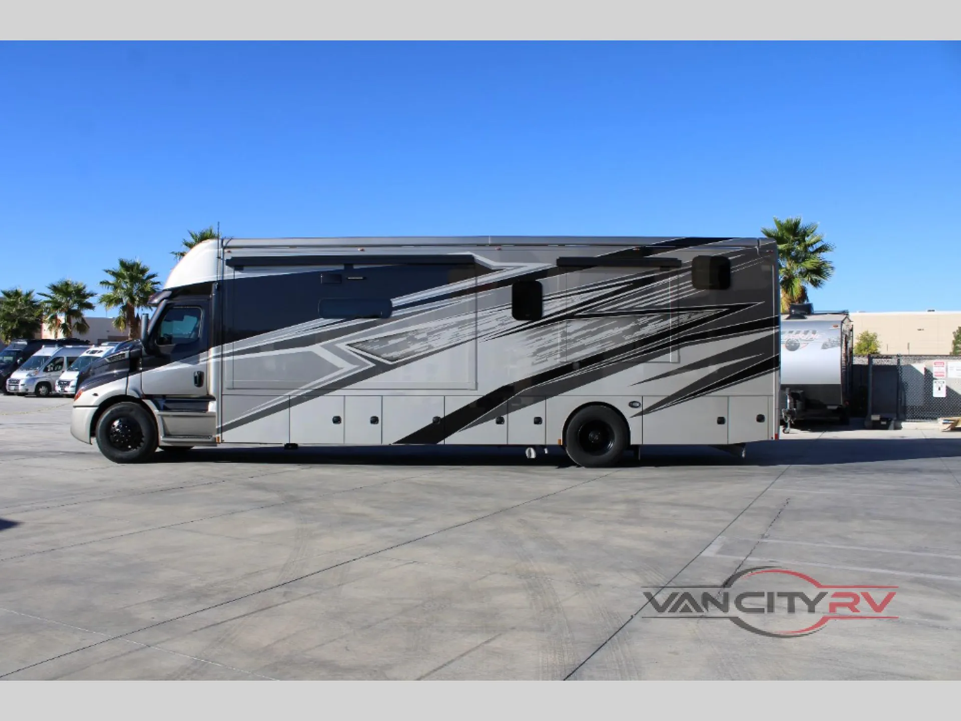 2026 Renegade RV Explorer 40ERB - Photo 3