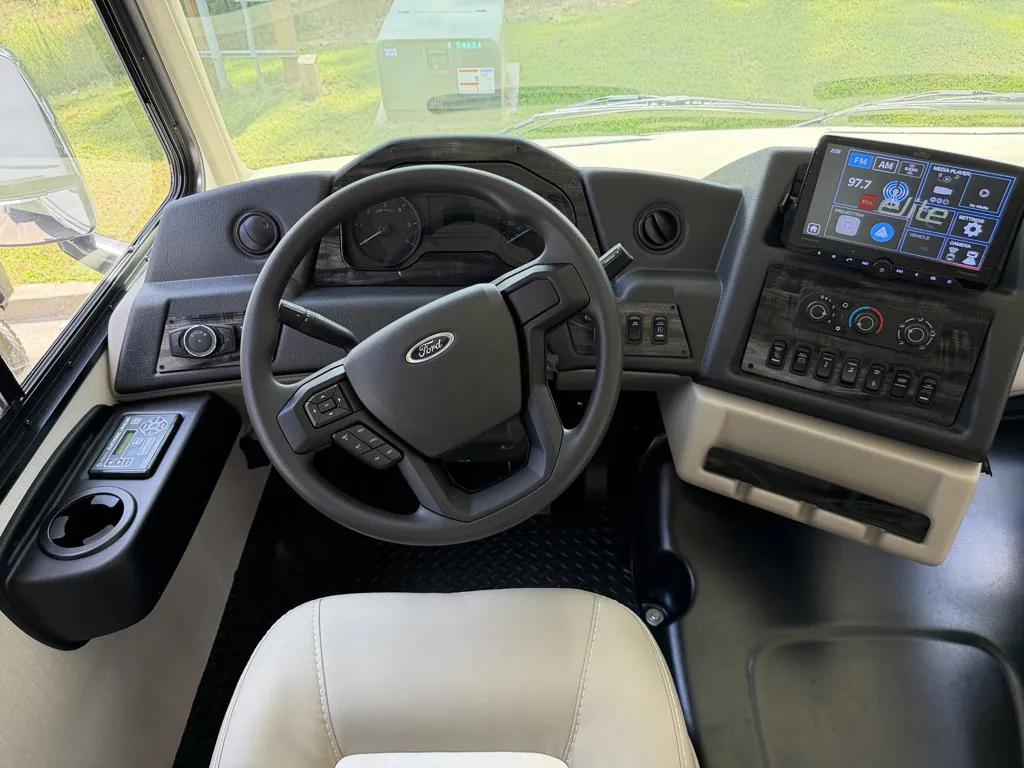 2027 Forest River Georgetown 3 Series GT3 33B3, Photos photo 18