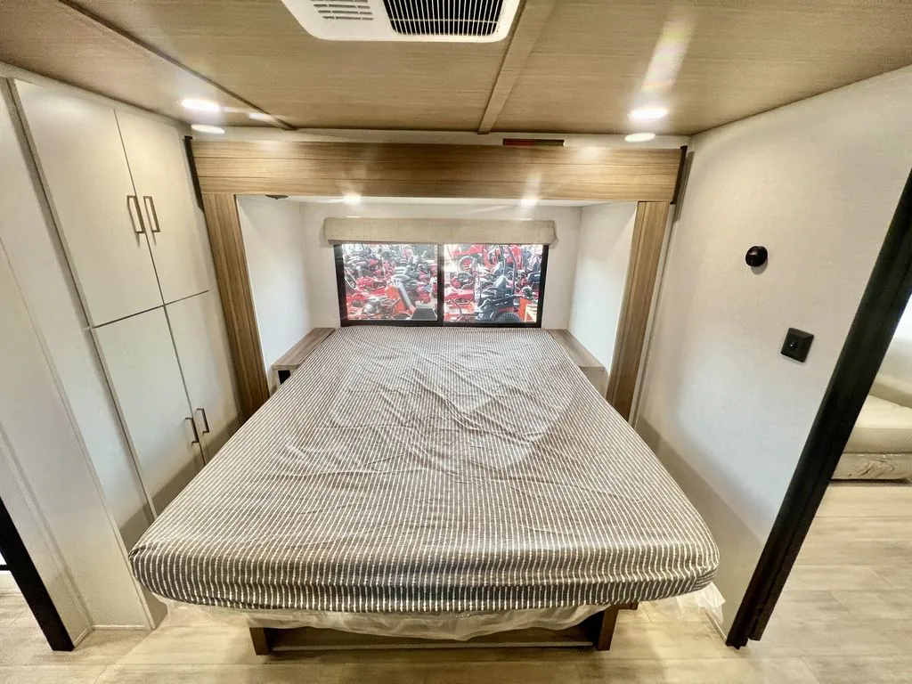 2026 Forest River Vibe Extreme Lite 2500FIK, Photos photo 37